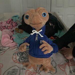 ET stuffed animal
